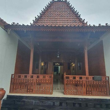 Joglo 21A Hotel Yogyakarta Ngoại thất bức ảnh